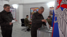 Шойгу и Герасимов проголосовали на выборах президента России
