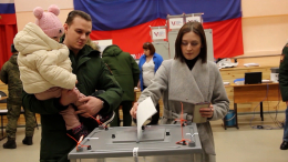Военные и члены их семей проголосовали на выборах президента России