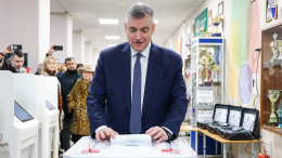 Лидер ЛДПР Слуцкий проголосовал на выборах президента России