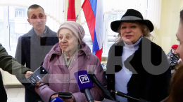 Ветеран труда проголосовала на выборах президента РФ в Санкт-Петербурге