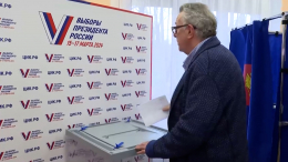 Андрей Ургант проголосовал на выборах президента РФ