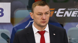 «Жаль терять таких людей»: в хоккейном мире опечалены известием о смерти тренера «Салавата Юлаева»