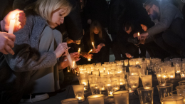 В городах России проводят акцию памяти жертв теракта в Крокус Сити Холле