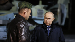 Путину показали разрывающую танки ракету «Хризантема»