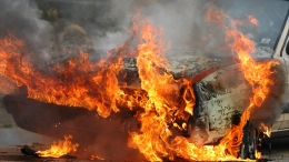 Это все — будильник: житель Екатеринбурга чудом спас девушку из горящей машины