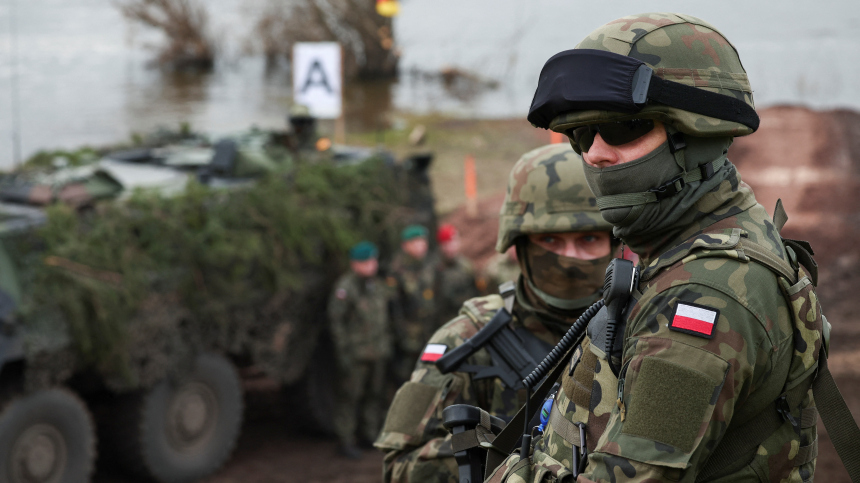 Польша приостановила участие в договоре об обычных вооруженных силах в Европе
