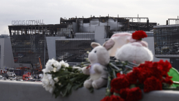 «Это ужасно»: иностранные дипломаты почтили память погибших в «Крокусе»