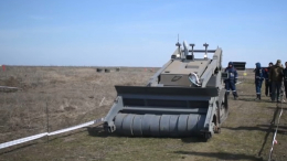На полигоне в Ростовской области испытали новейшую технику для разминирования