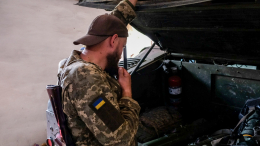 Очередная показуха: зачем Украина начала поставлять на фронт муляжи вооружения