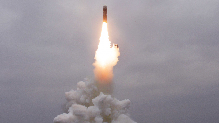 КНДР запустила баллистическую ракету в Японское море