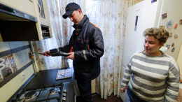 Штрафы за недопуск газовщиков в дома могут ввести в России