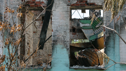 Несмотря на опасность: жители Белгородской области восстанавливают свои дома
