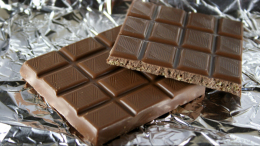 Поможет похудеть? Диетолог рассказал о влиянии горького шоколада на вес