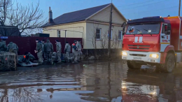 Из затопленного Орска эвакуировали более 700 человек после прорыва дамбы