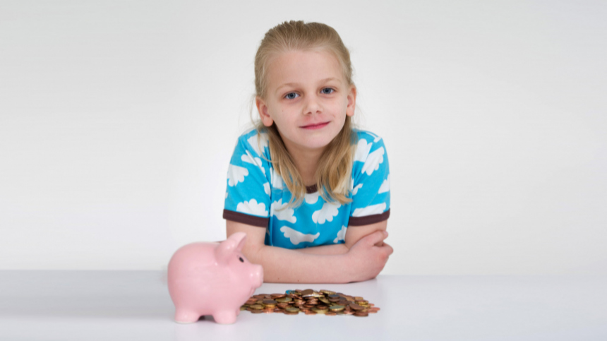 Копейка рубль бережет: в каком возрасте ребенку нужно давать карманные деньги