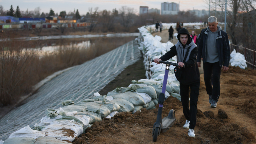 Самое важное — жизнь: как на Урале борются с сильнейшими паводками