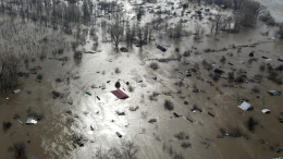 «Роскосмос» опубликовал спутниковые снимки наводнения в Орске