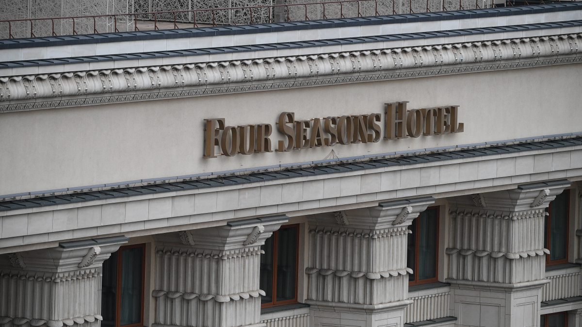 Почему отель Four Seasons у Кремля передадут государству