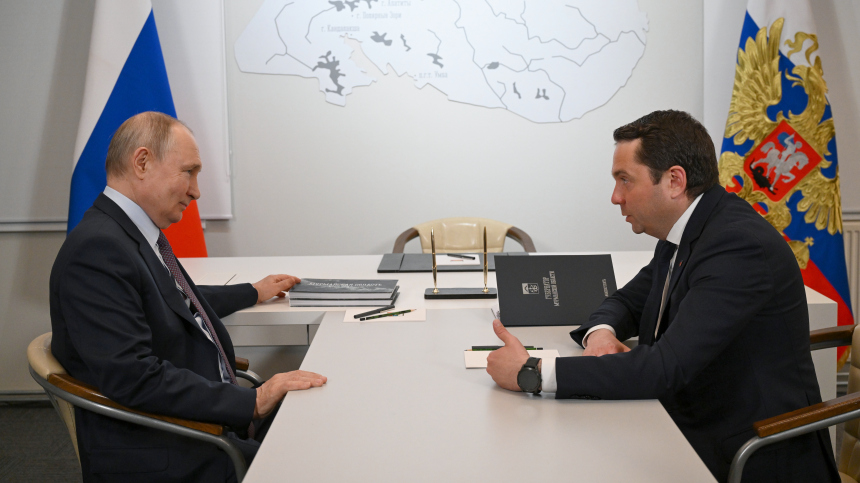 «В рабочем режиме»: Путин провел встречу с пережившим покушение губернатором Чибисом
