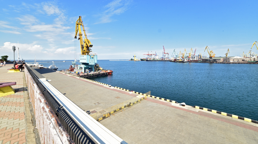 На Украине сообщили о повреждении Южного порта Одессы