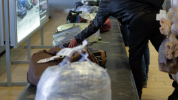 В Пулково прокомментировали запрет на упаковку багажа в пищевую пленку