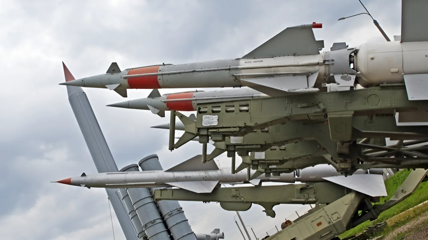 «Безопасность поставлена на карту»: Макрон испугался российских ракет