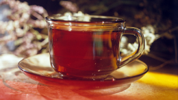 «Чайная диета»: эксперт развеяла миф о похудении благодаря одному напитку