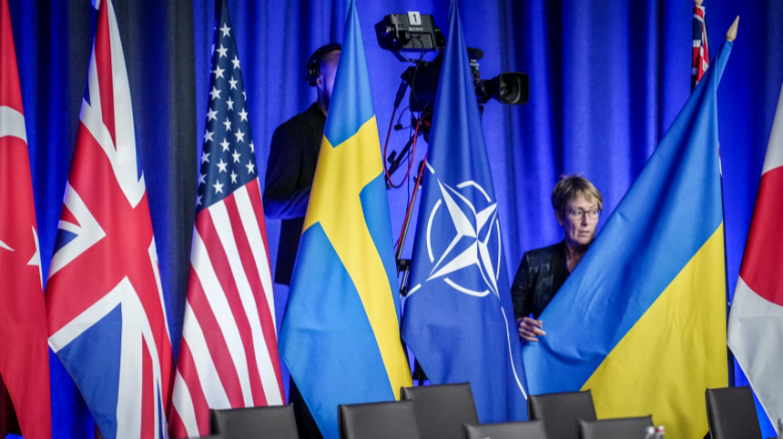 Лавров назвал «откровенной чепухой» проведение саммита по Украине в Швейцарии