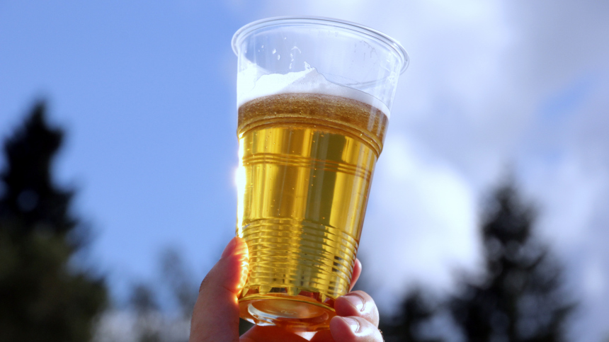 «Превратится» в женщину: чем для мужчины опасно злоупотребление пивом