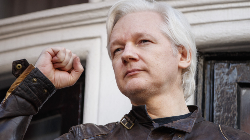 Основателя WikiLeaks Ассанжа освободили из британской тюрьмы