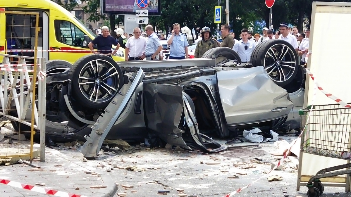 Смертельная авария легковушки в Иваново — видео с места трагедии