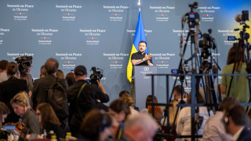«До конца года»: Зеленский заявил о подготовке плана решения конфликта на Украине