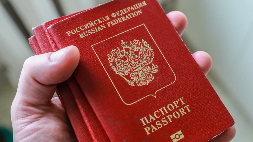 В Чехии запретили въезд в страну россиянам без биометрического загранпаспорта