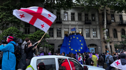 «Шаг назад»: почему процесс вступления Грузии в Евросоюз приостановили