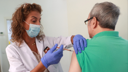 «Сохраняется пожизненно»: от каких болезней обязательно нужна вакцинация