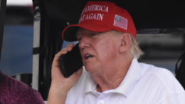 «Положит конец»: Трамп поговорил по телефону с Зеленским