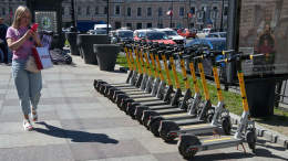 В центральных районах Петербурга запретят парковку электросамокатов