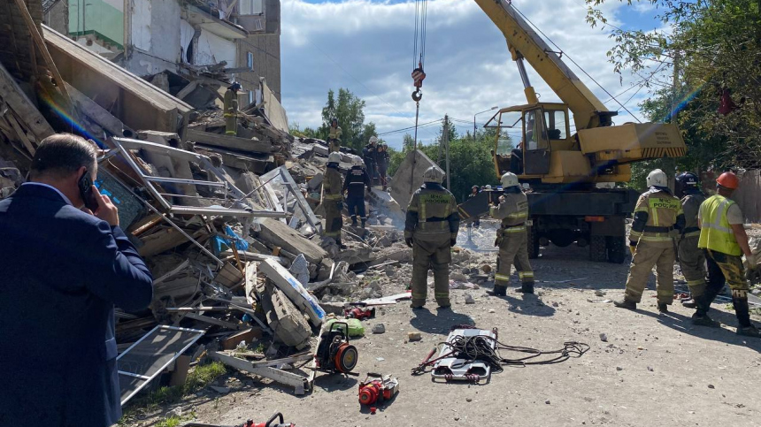 Девять человек могут быть под завалами рухнувшей пятиэтажки в Нижнем Тагиле