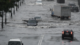 «У нас апокалипсис»: Владивосток ушел под воду после мощнейшего ливня