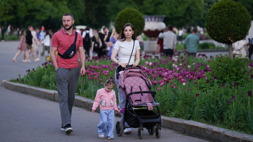 Тепло и дождливо: погода на ближайшие три дня в Москве