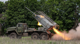 Расчеты «Градов» громят военную технику ВСУ. Лучшее видео из зоны СВО