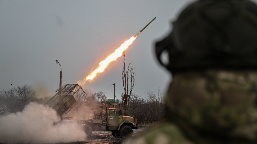 Российские войска нанесли удары по военным аэродромам и складам ВСУ