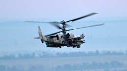 Вертолет Ка-52М разнес опорный пункт ВСУ. Лучшее видео из зоны СВО