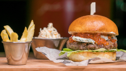 Только для взрослых! В России могут запретить продажу фастфуда детям