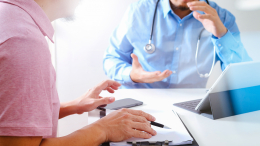 Пиявки и сырая картошка? Помогают ли народные средства вылечить геморрой