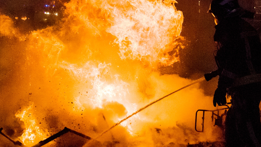 Возгорание началось в Астраханской области на месте падения беспилотника