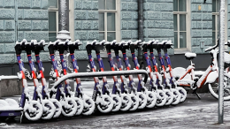 Только с 18 лет: дети и подростки больше не смогут арендовать электросамокаты