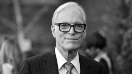 Умер актер сериала «Поющие в терновнике» Ричард Чемберлен