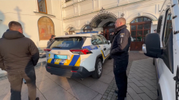 Прихожане храма в Черновицкой области встали на защиту святыни