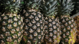 Исключить из рациона: кому не стоить есть ананасы